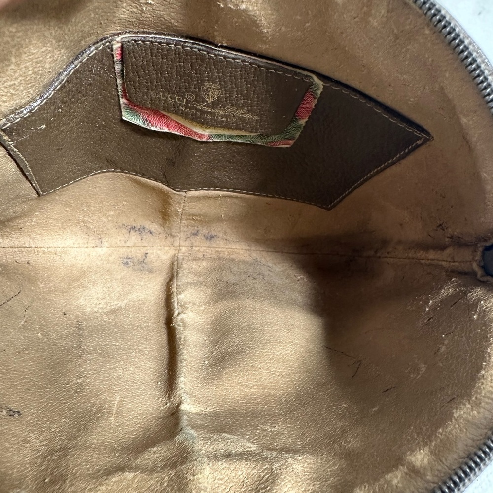 Gucci Shoulder Bag - Picture 8 of 10